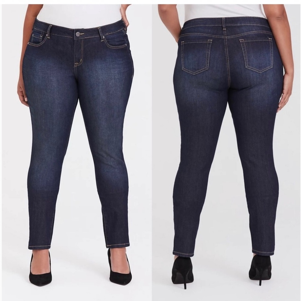 NWT Torrid Curvy  Skinny Jeans Size 20T